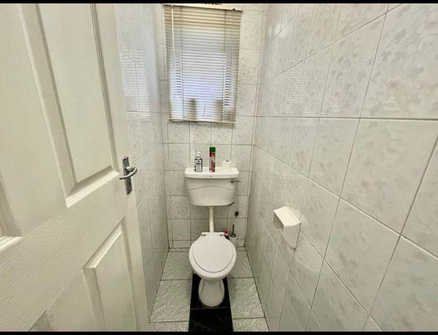 3 BEDROOM HOUSE FOR SALE IN SILVERSANDS